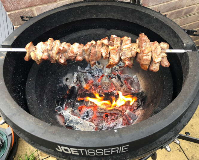  Pöördgrillseade Classic Joe 